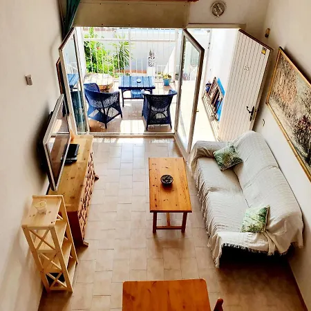 Сasa de vacaciones Bonita casa con terraza y patio